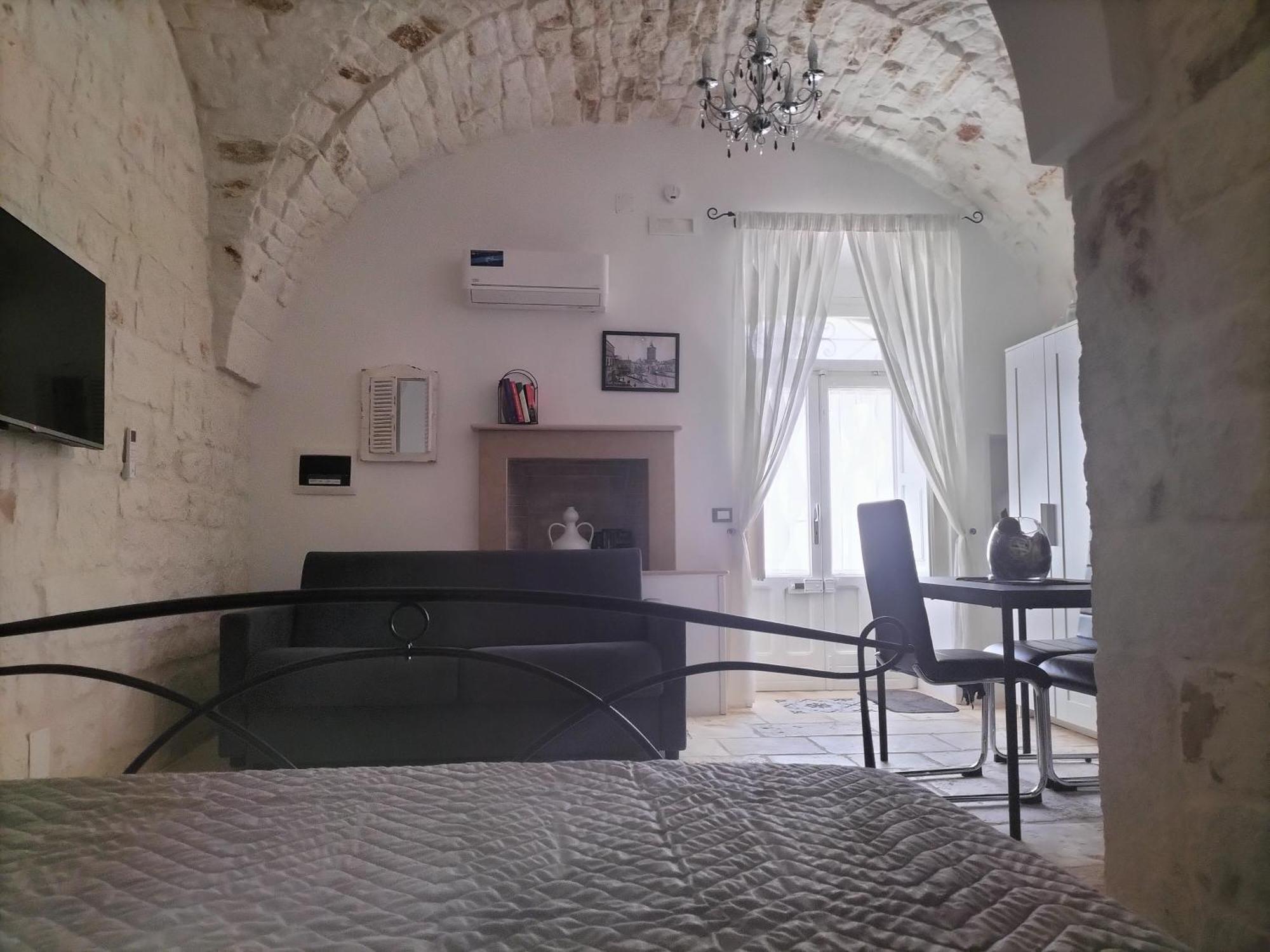 Hotel Le Tre Alcove Ceglie Messapica Exterior foto
