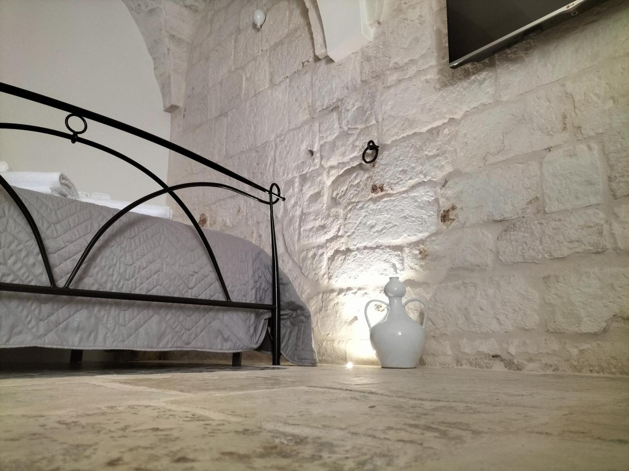 Hotel Le Tre Alcove Ceglie Messapica Exterior foto